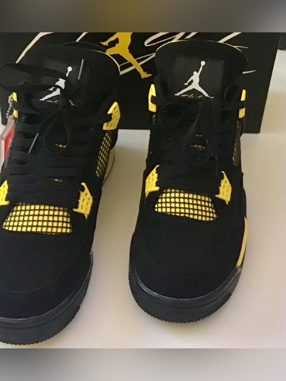 JORDAN 4 RETRO 'THUNDER' 2023